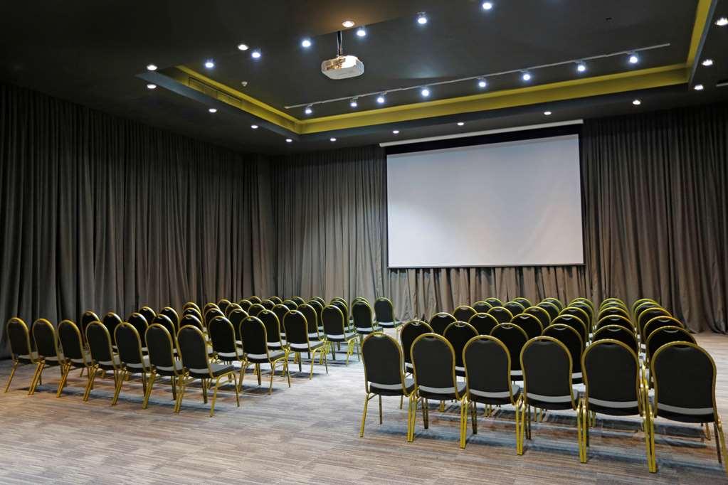 Hotel Cumbres Lastarria Santiago Szoba fotó The conference room