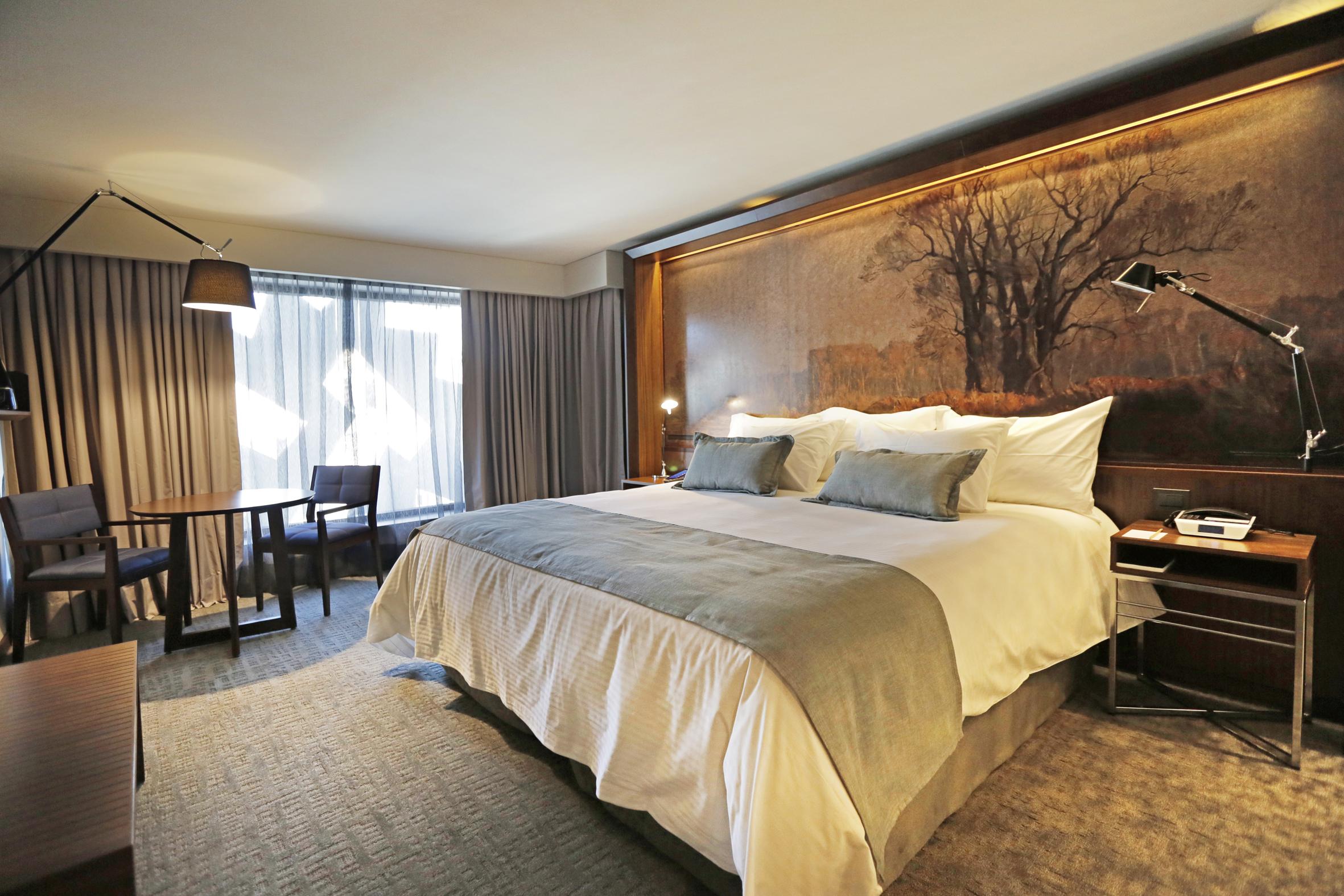 Hotel Cumbres Lastarria Santiago Kültér fotó A room at the hotel