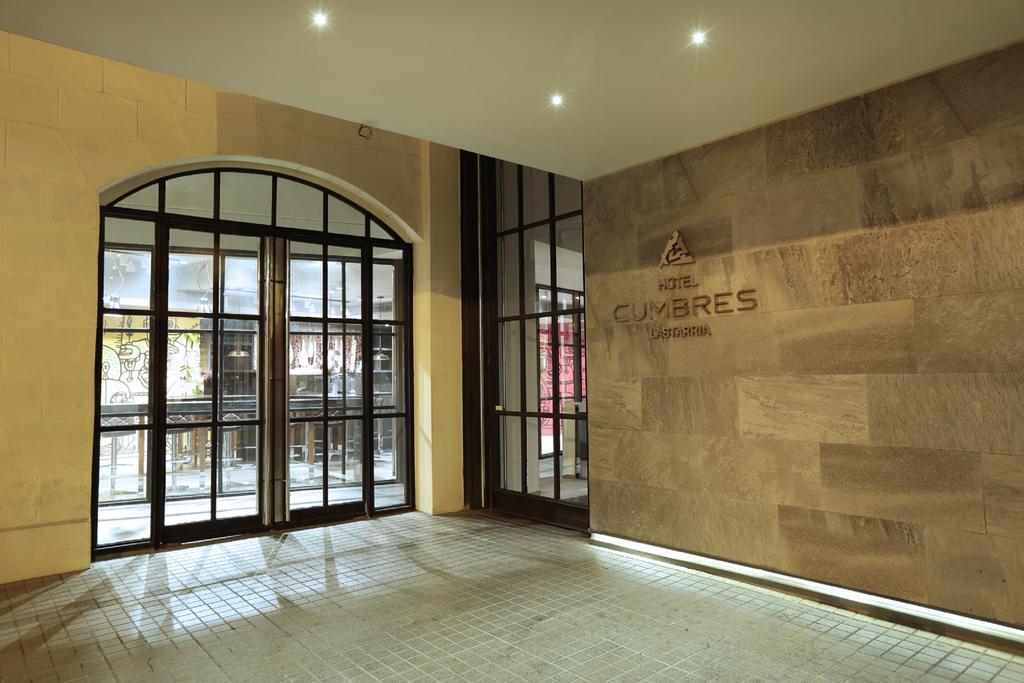 Hotel Cumbres Lastarria Santiago Kültér fotó Entrance to the hotel