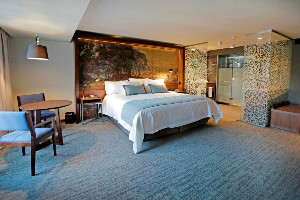 Hotel Cumbres Lastarria Santiago Kültér fotó A room at the hotel